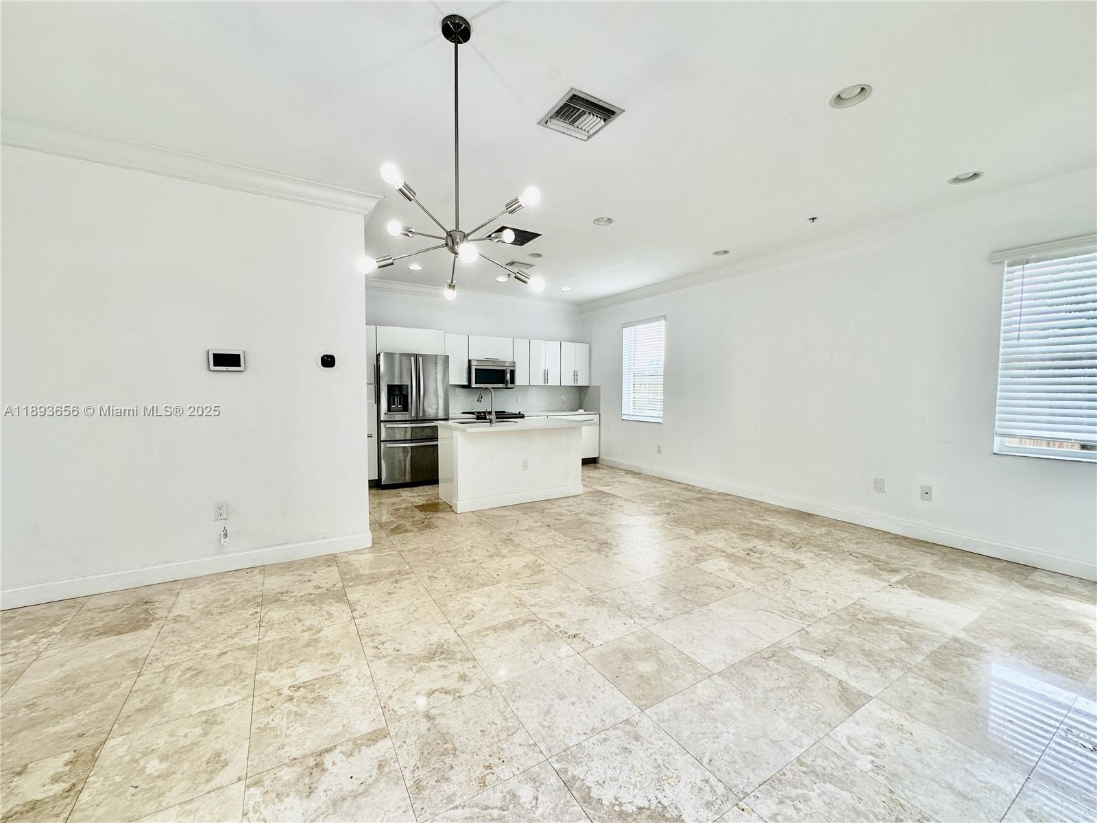 EVERGLADE LAND SALES CO - Residential Lease