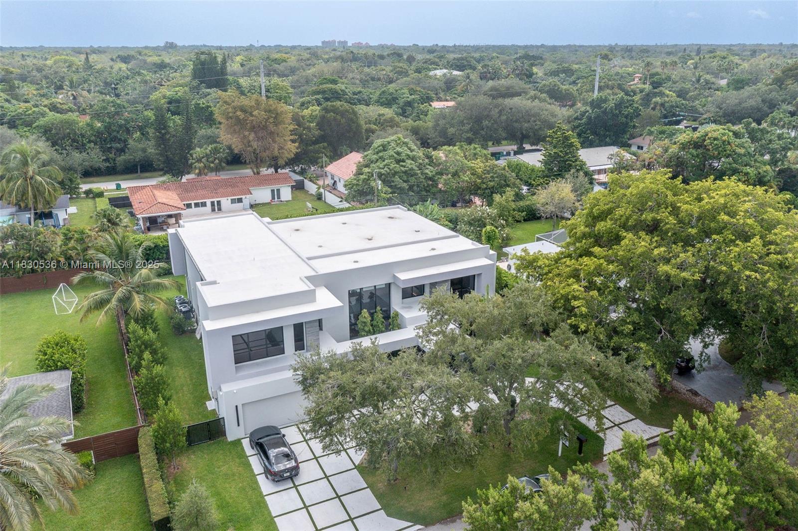 SUNILAND MANOR - Residential