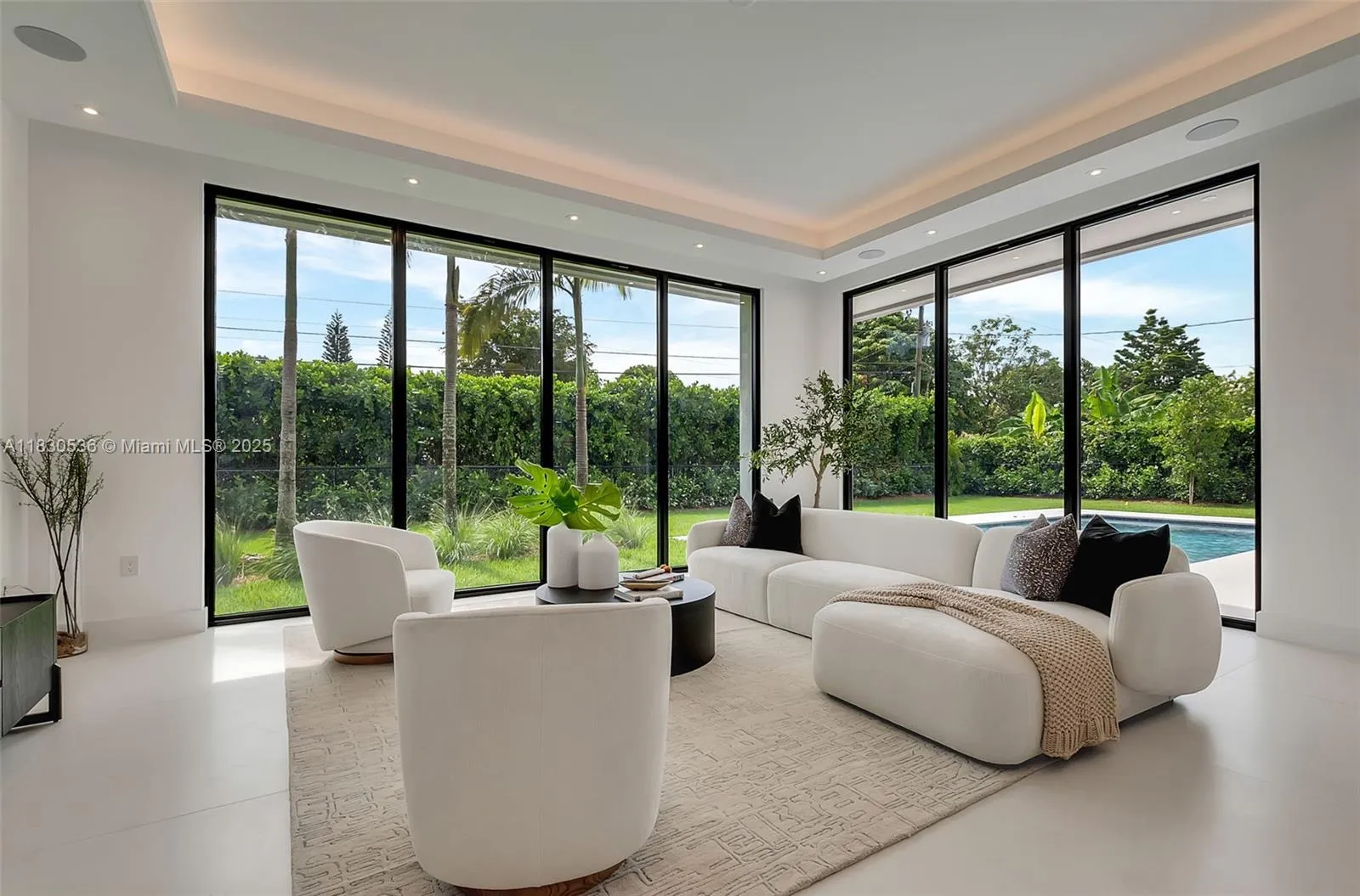 Pinecrest, Florida 33156, United States, 6 Bedrooms Bedrooms, ,7 BathroomsBathrooms,Residential,Active,160310