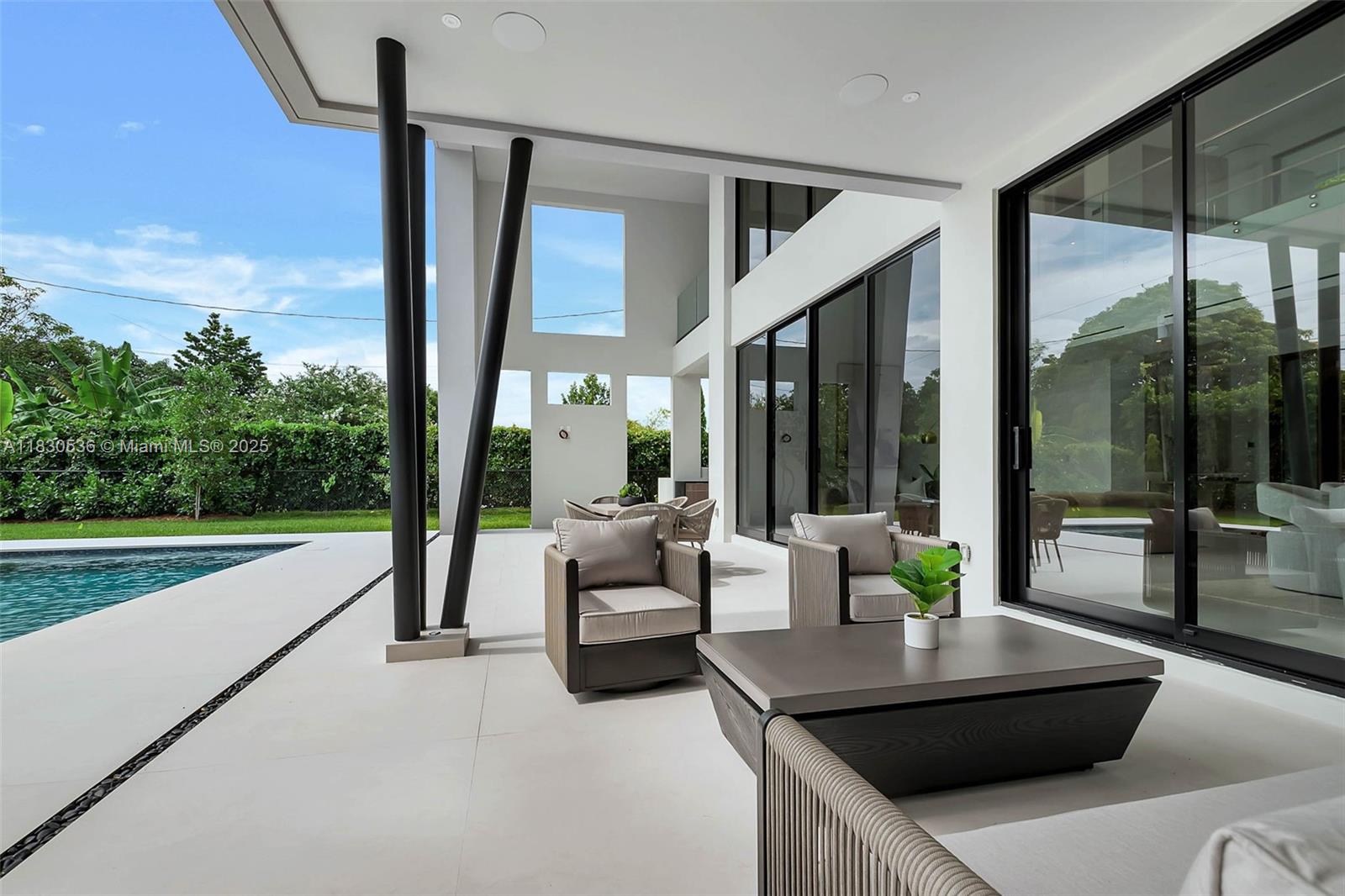 SUNILAND MANOR - Residential