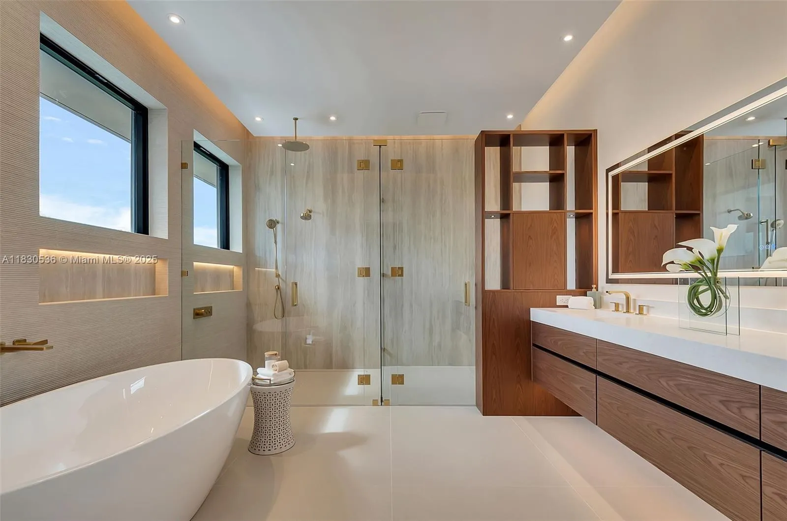 Pinecrest, Florida 33156, United States, 6 Bedrooms Bedrooms, ,7 BathroomsBathrooms,Residential,Active,160310