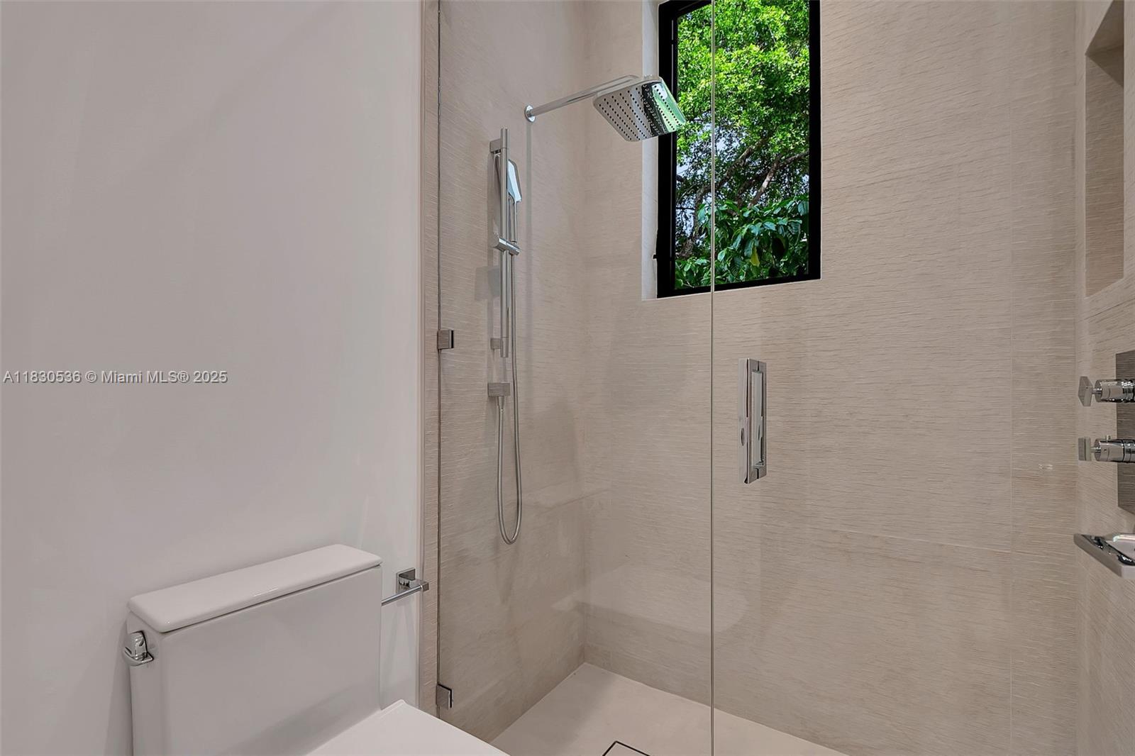 SUNILAND MANOR - Residential