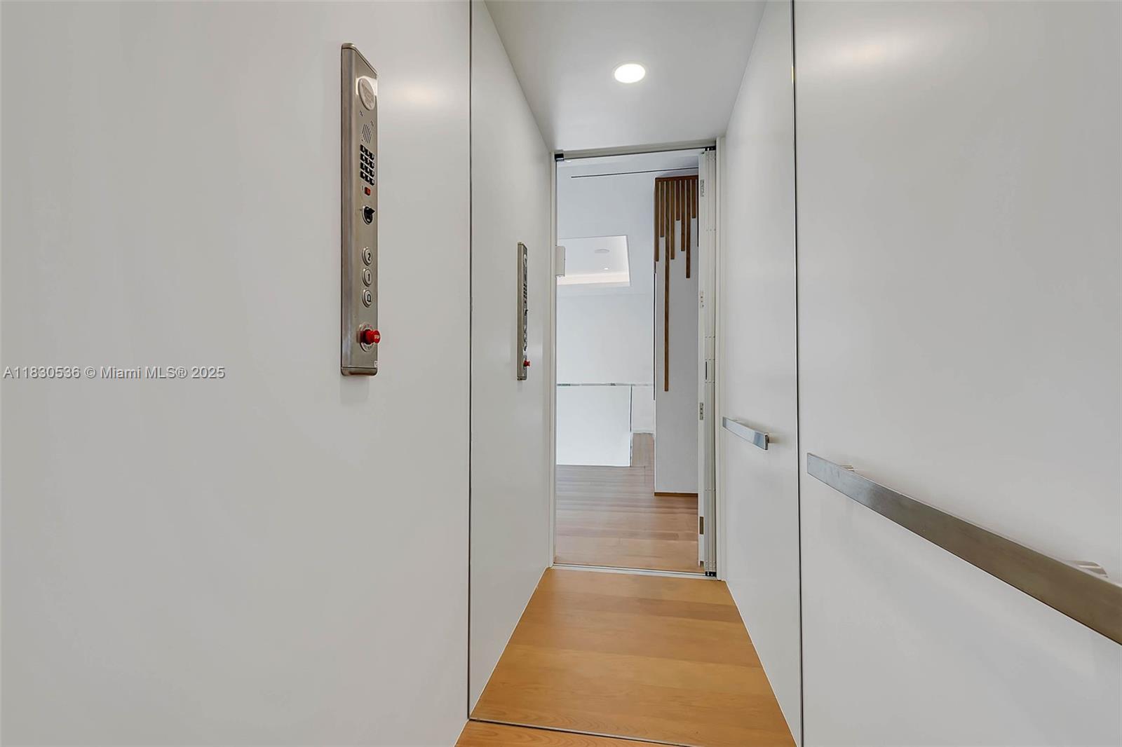 SUNILAND MANOR - Residential