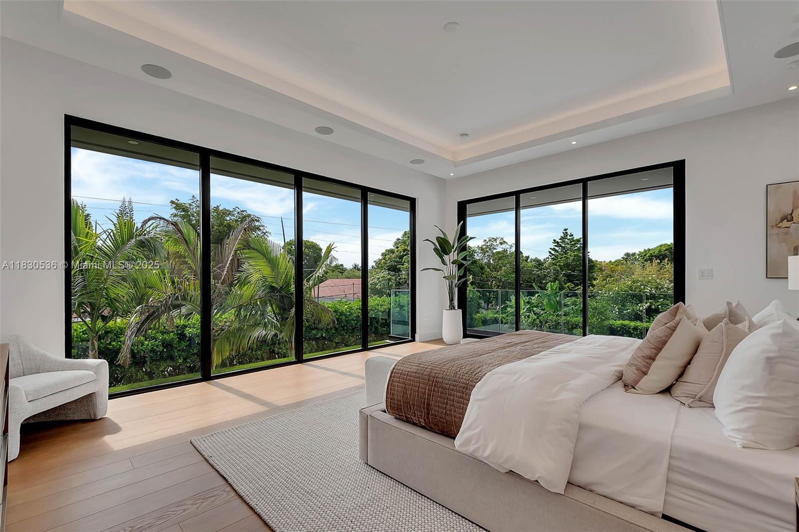 SUNILAND MANOR - Residential