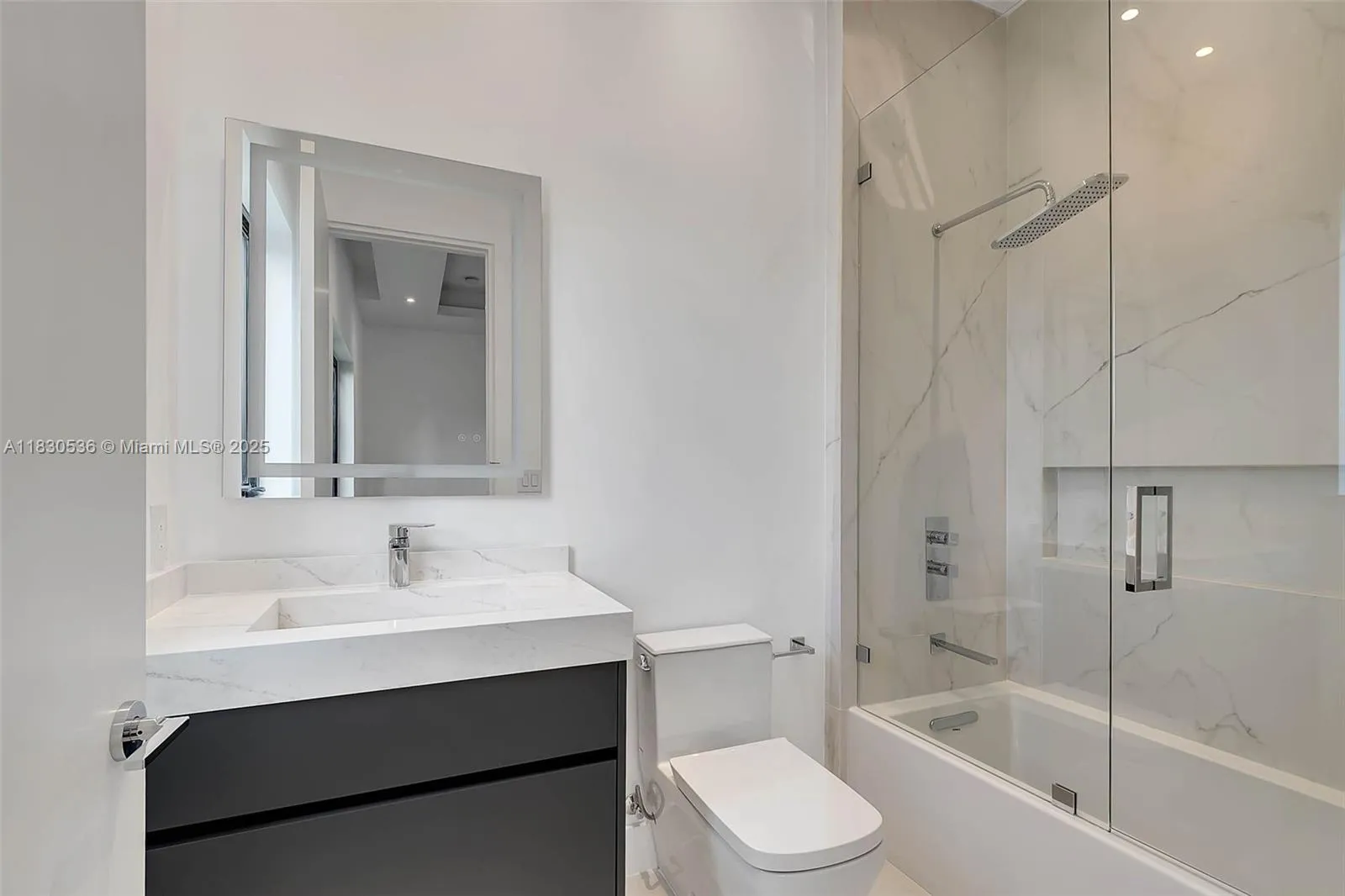 Pinecrest, Florida 33156, United States, 6 Bedrooms Bedrooms, ,7 BathroomsBathrooms,Residential,Active,160310