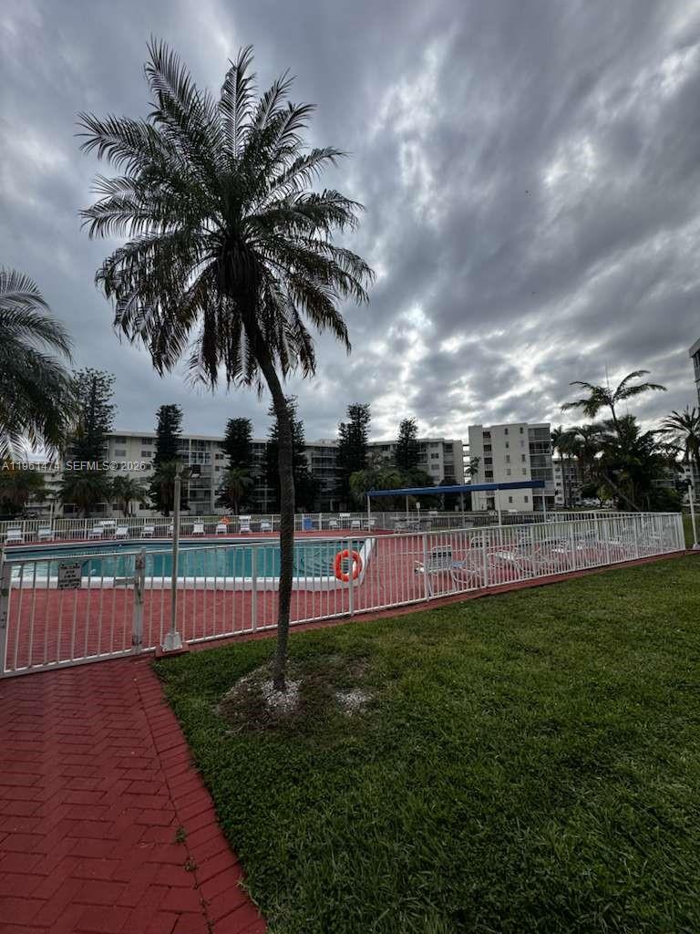 POINT EAST SEC II CONDO - Residential