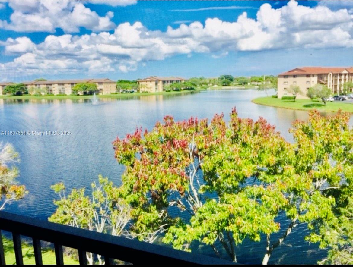 SUFFOLK AT CENTURY VILLAG - Residential