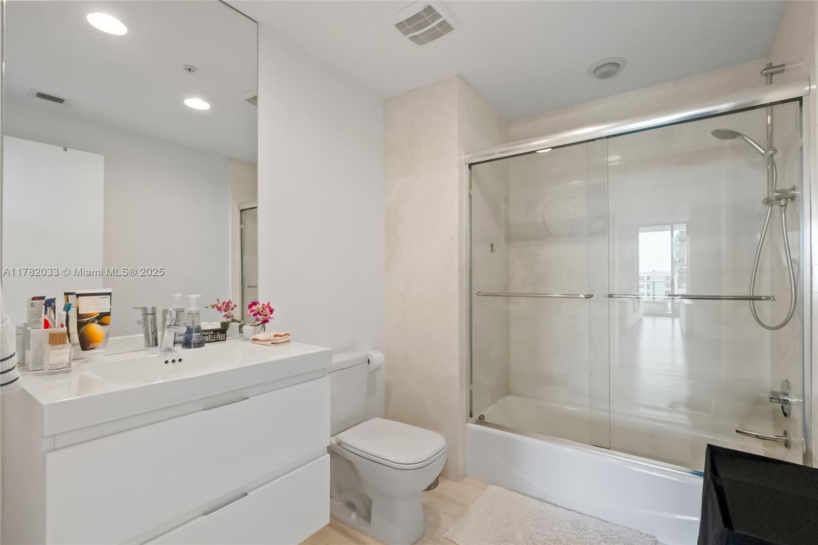 MARINA PALMS RESIDENCES N - Residential