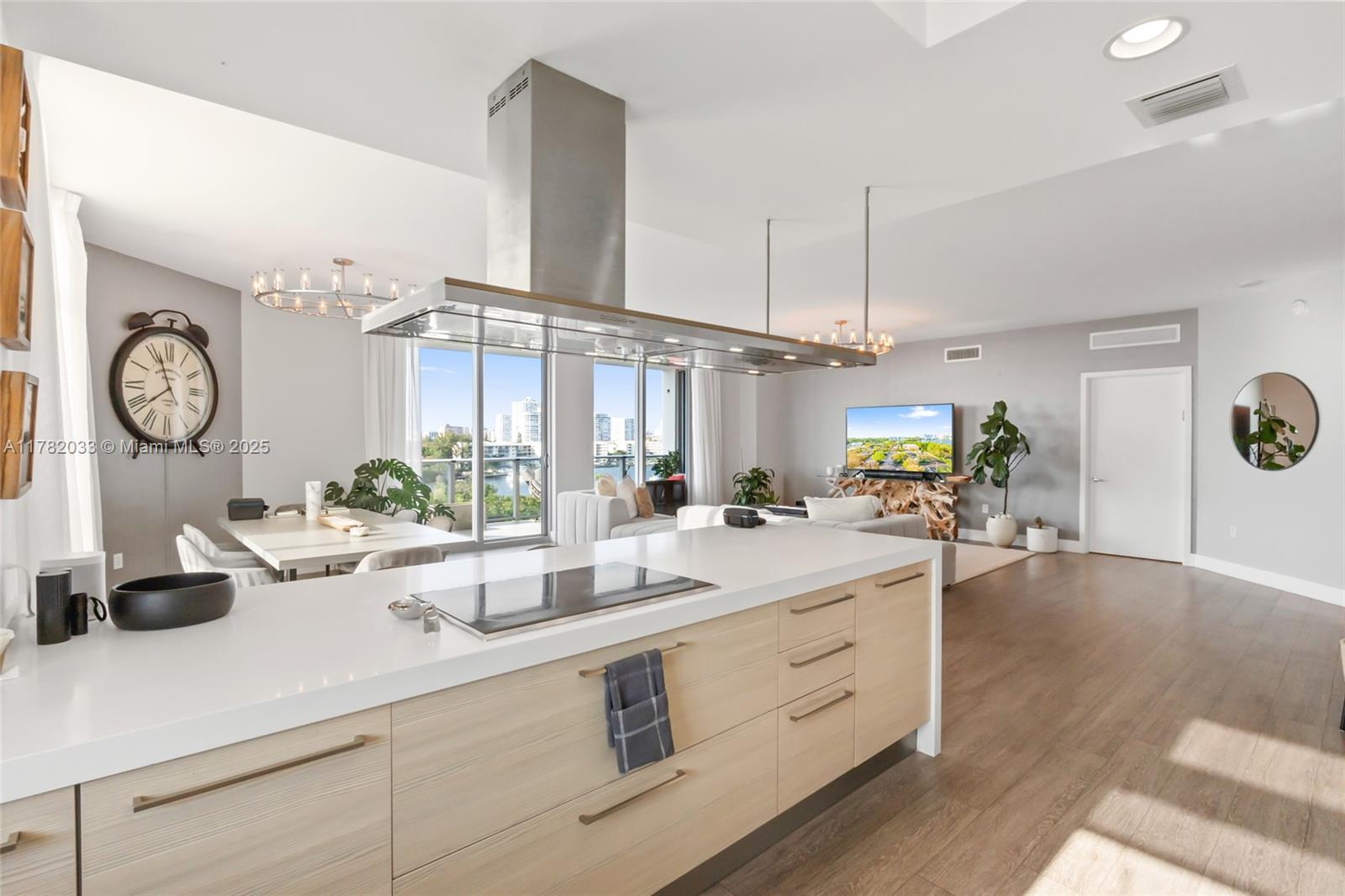 MARINA PALMS RESIDENCES N - Residential