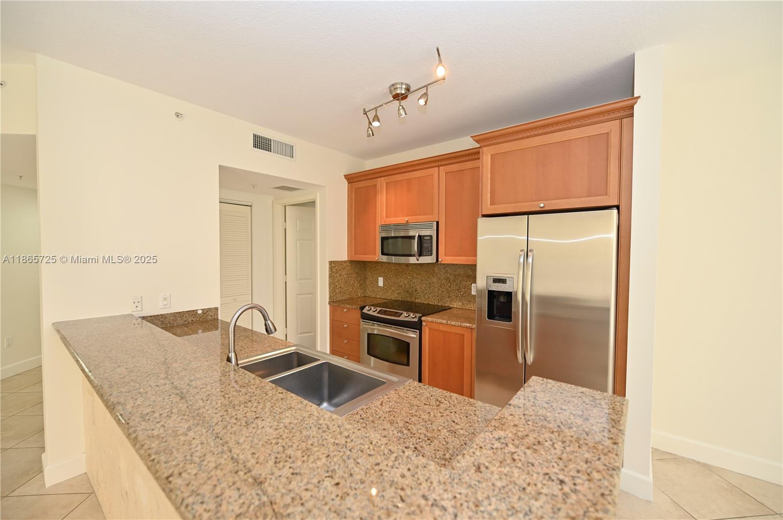 55 MERRICK WY 723