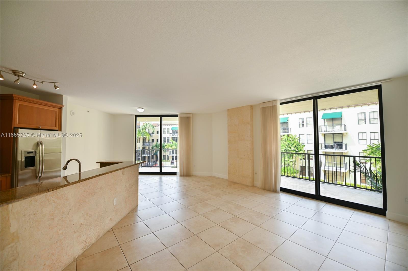 55 MERRICK WY 723