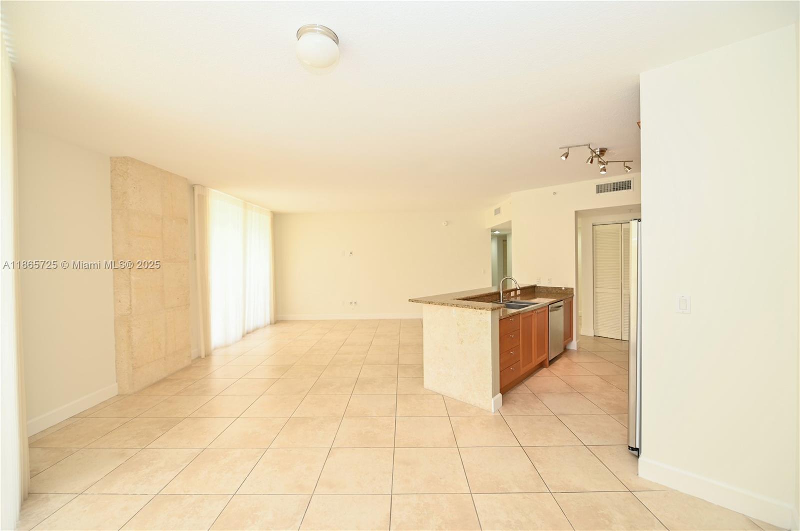 55 MERRICK WY 723