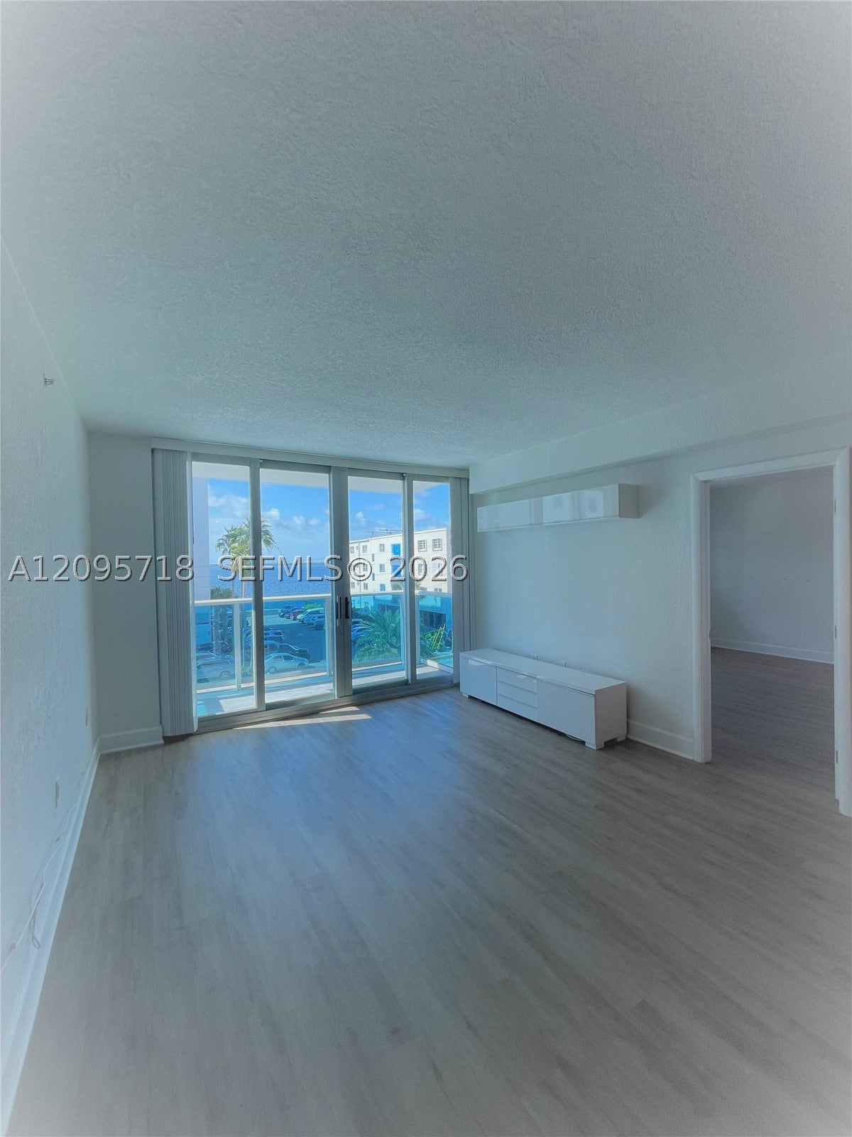 7501 E Treasure Dr 3P