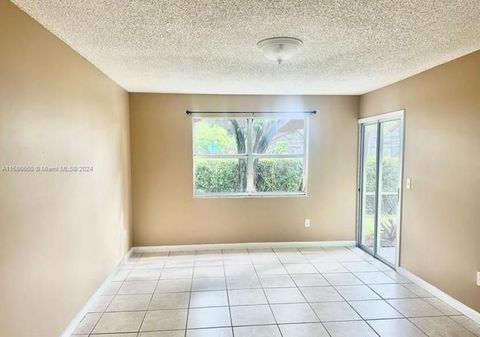 Condominium in Homestead FL 2529 20th Pl Pl 20.jpg