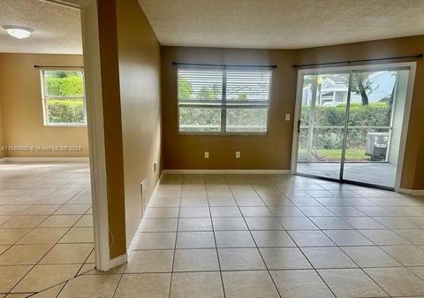 Condominium in Homestead FL 2529 20th Pl Pl 7.jpg