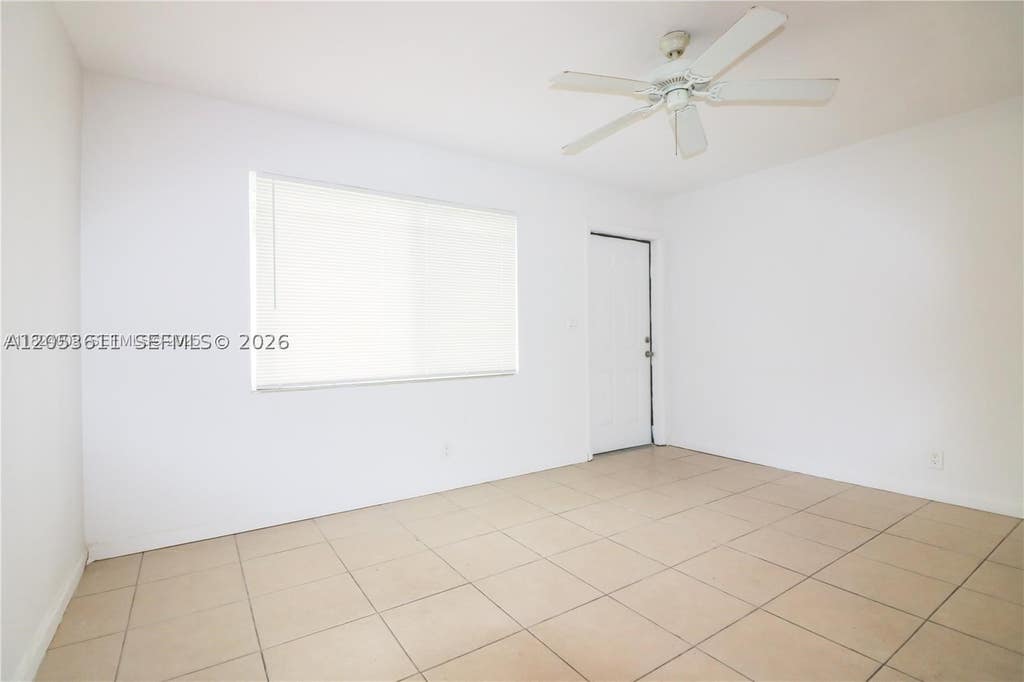 Photo of 716 NE 8th St #4, Hallandale Beach, FL 33009 (MLS # A12053611)