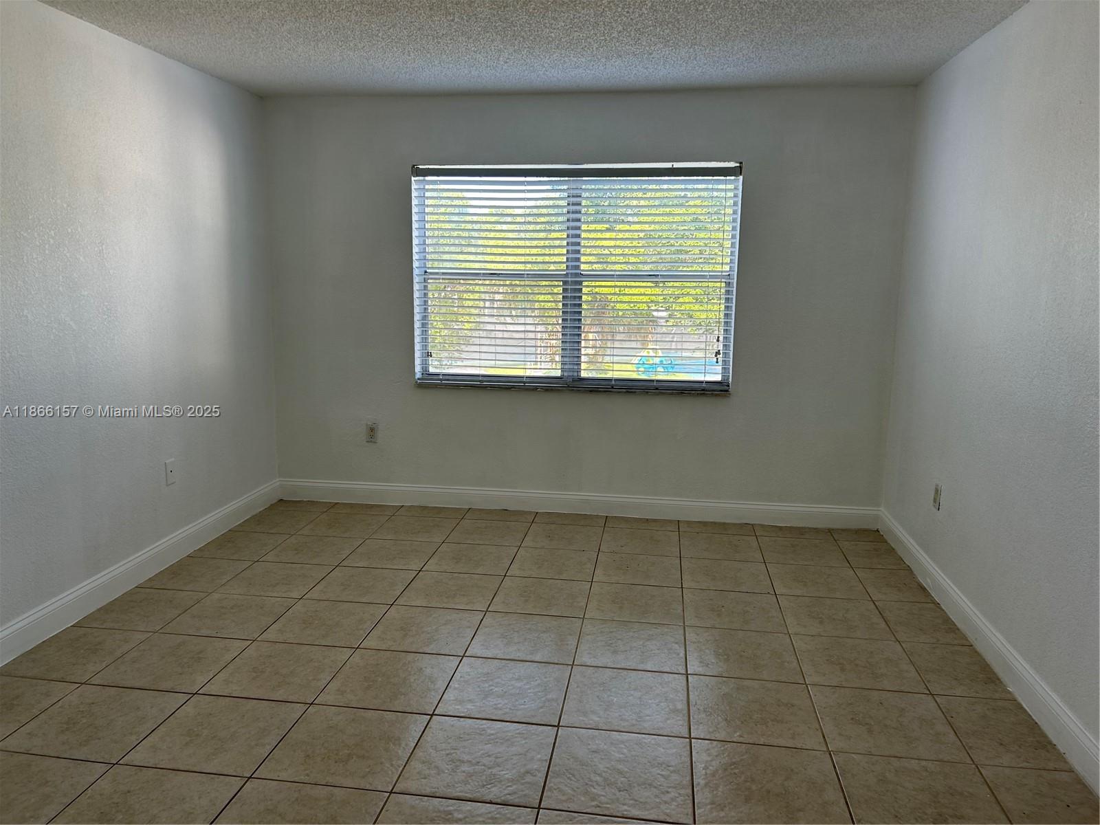 4831 BLDG G PER CDO BK/PG: - Residential