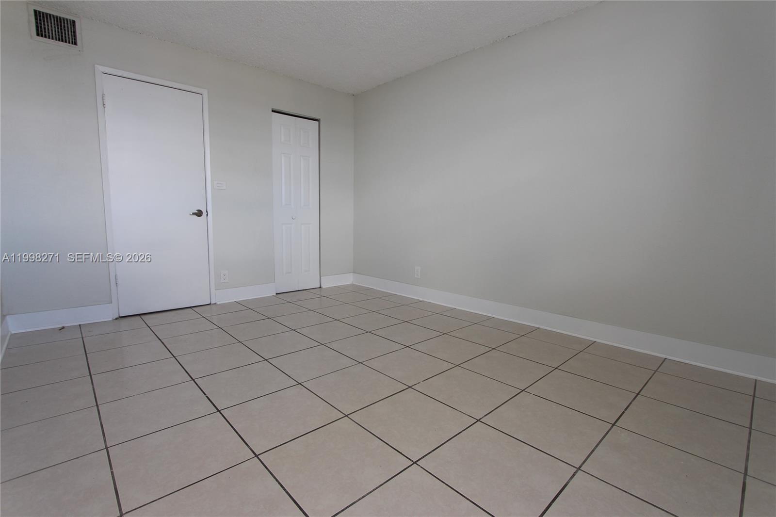 YOLANDA VILLAS CONDO - Residential Lease