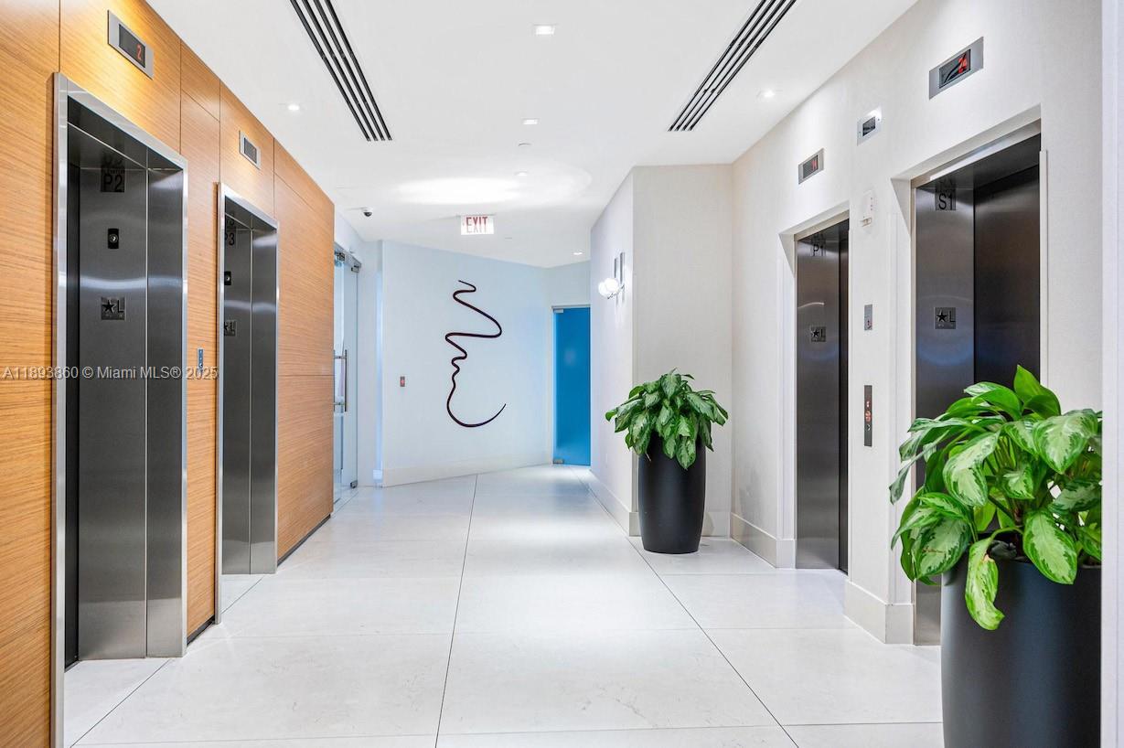 FOUR MIDTOWN MIAMI CONDO - Residential