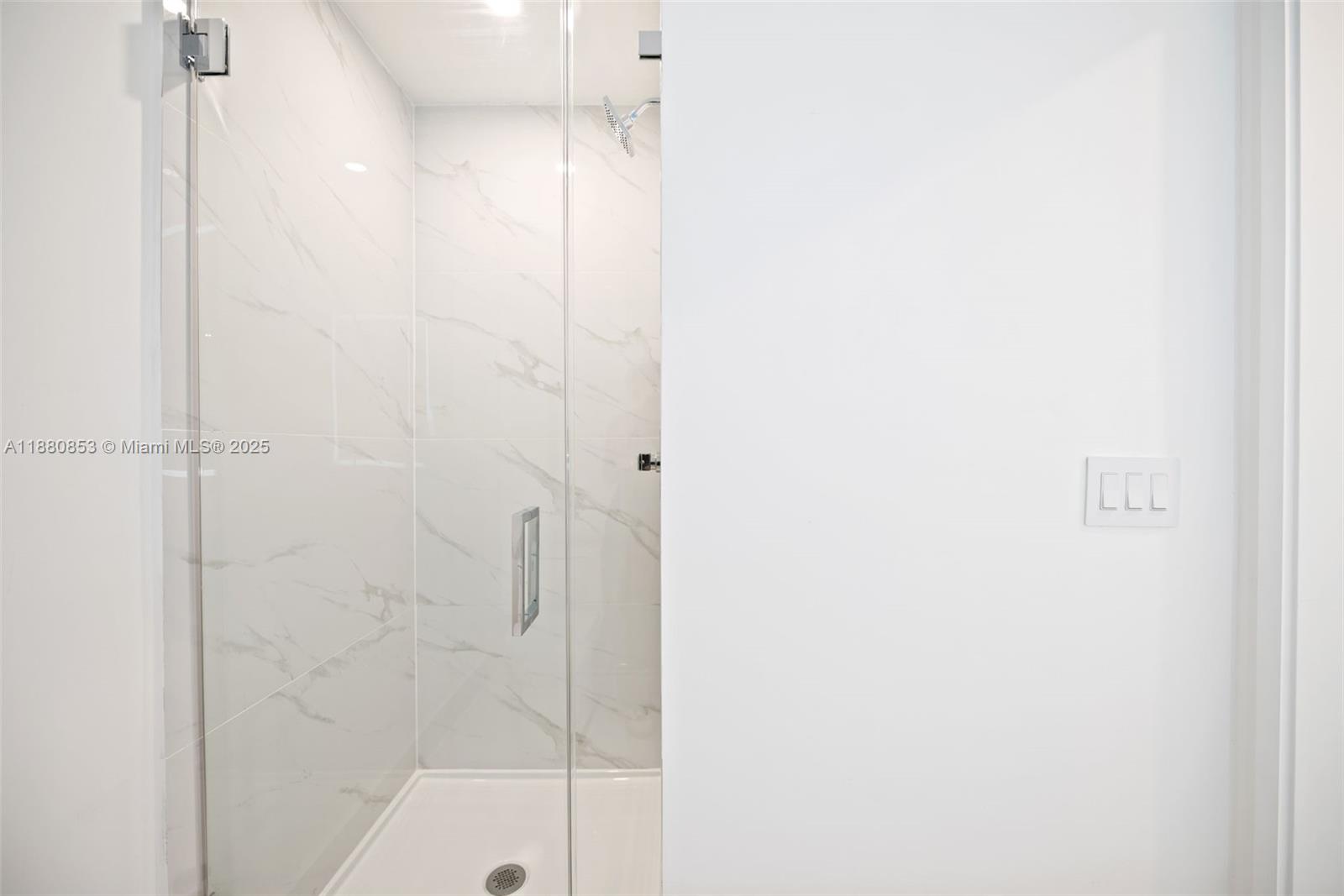 ARIA RESERVE - Residential Lease