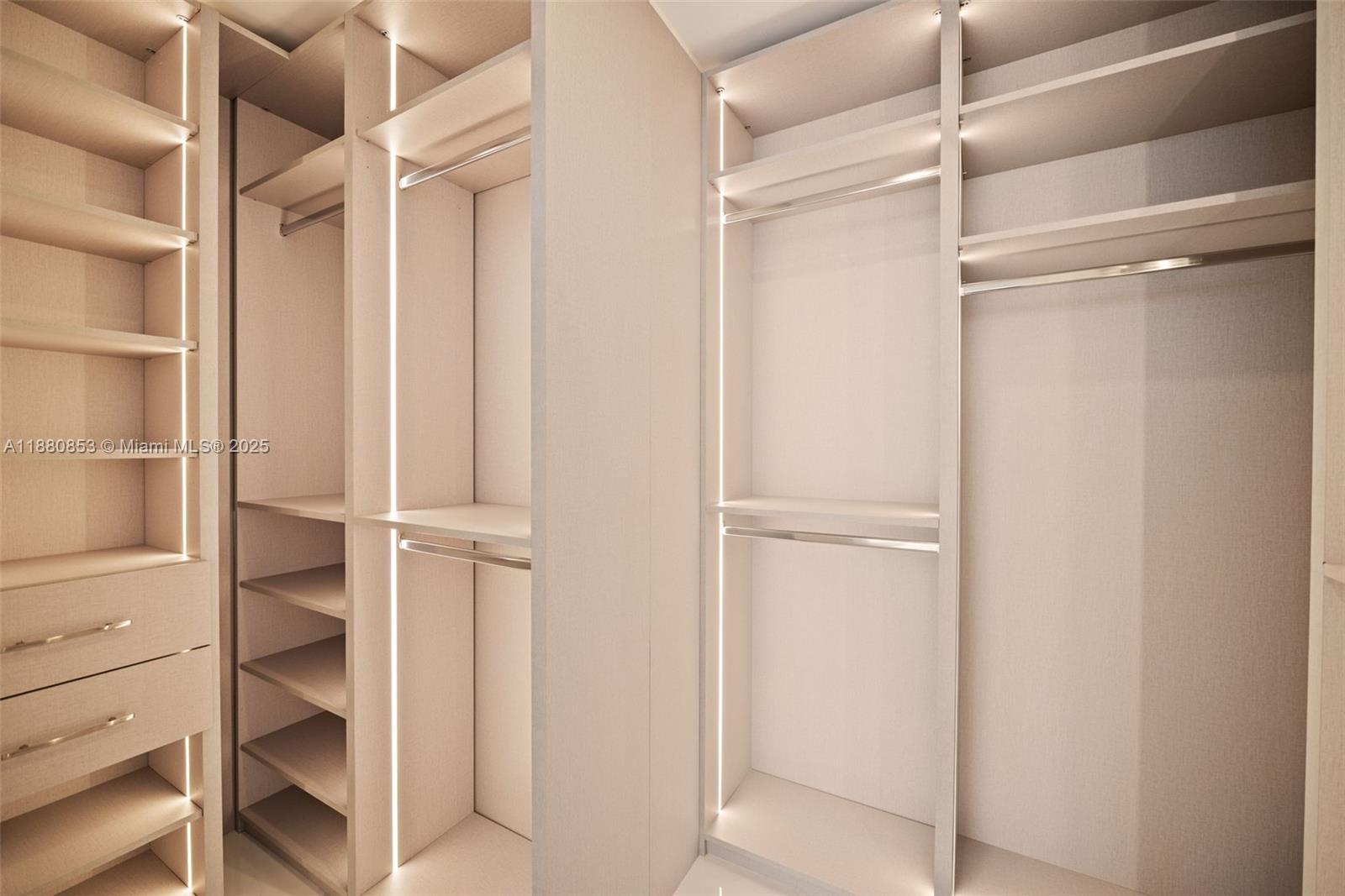 ARIA RESERVE - Residential Lease