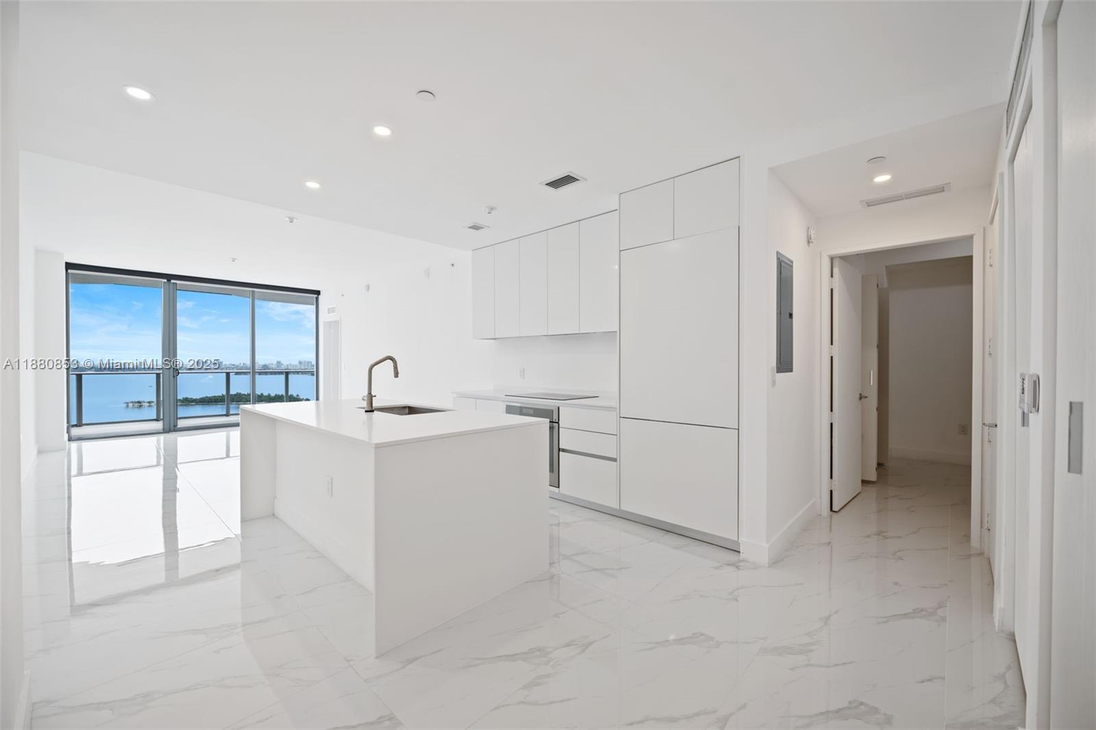 ARIA RESERVE - Residential Lease