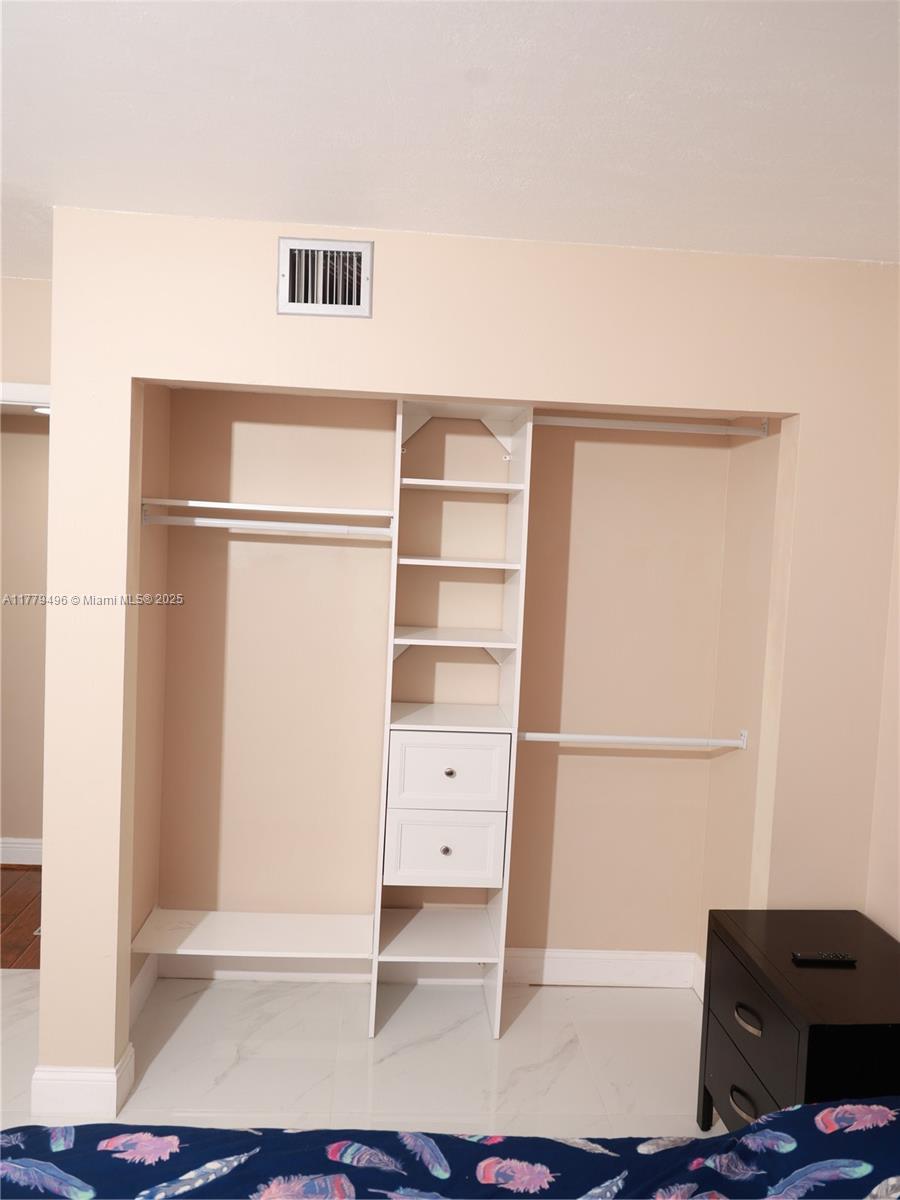 INVERWOOD CONDO - Residential