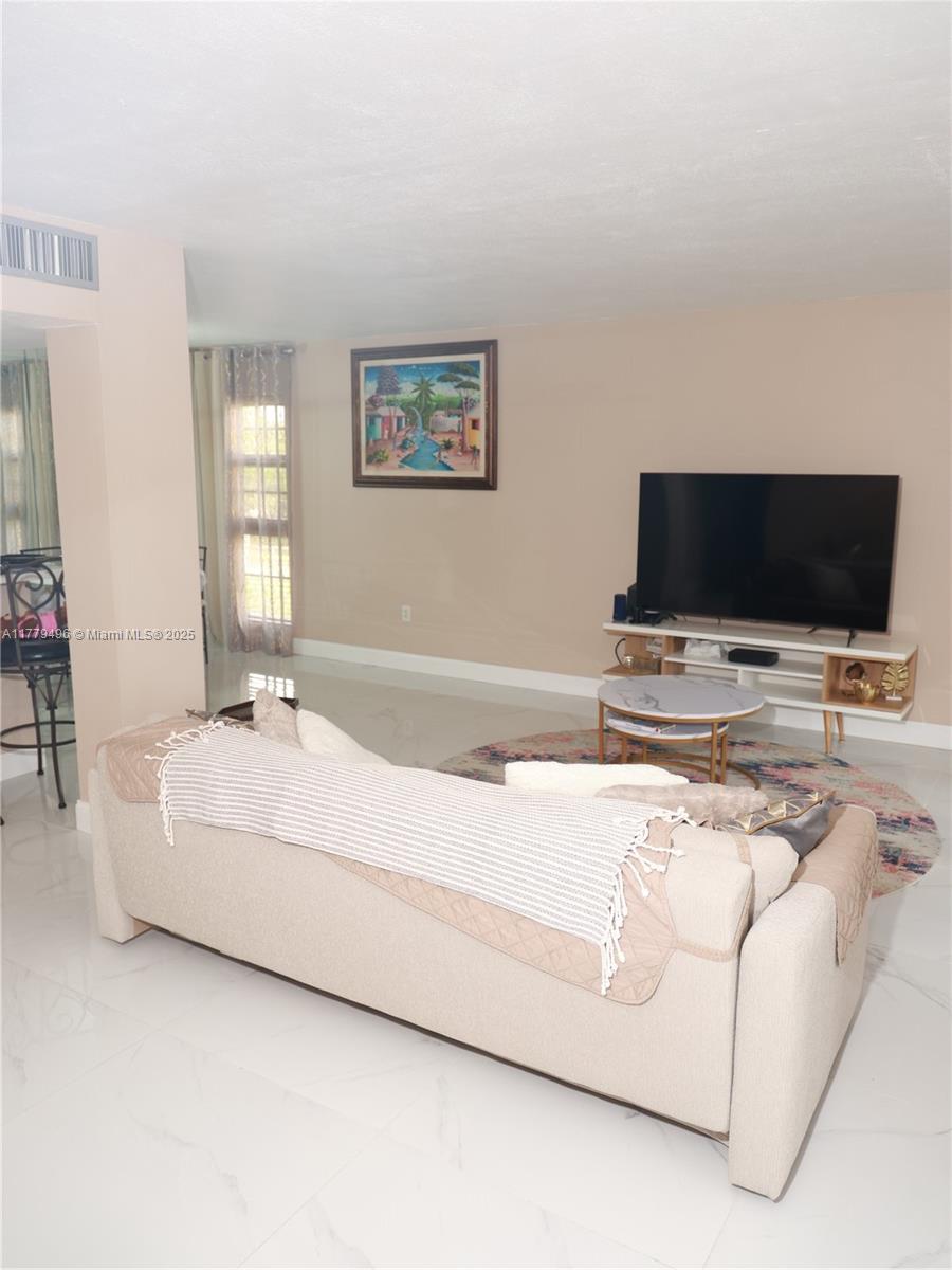 INVERWOOD CONDO - Residential