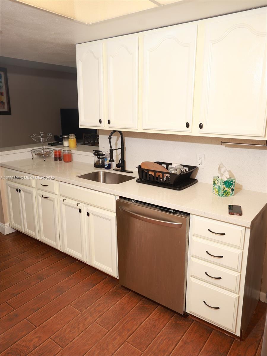 INVERWOOD CONDO - Residential