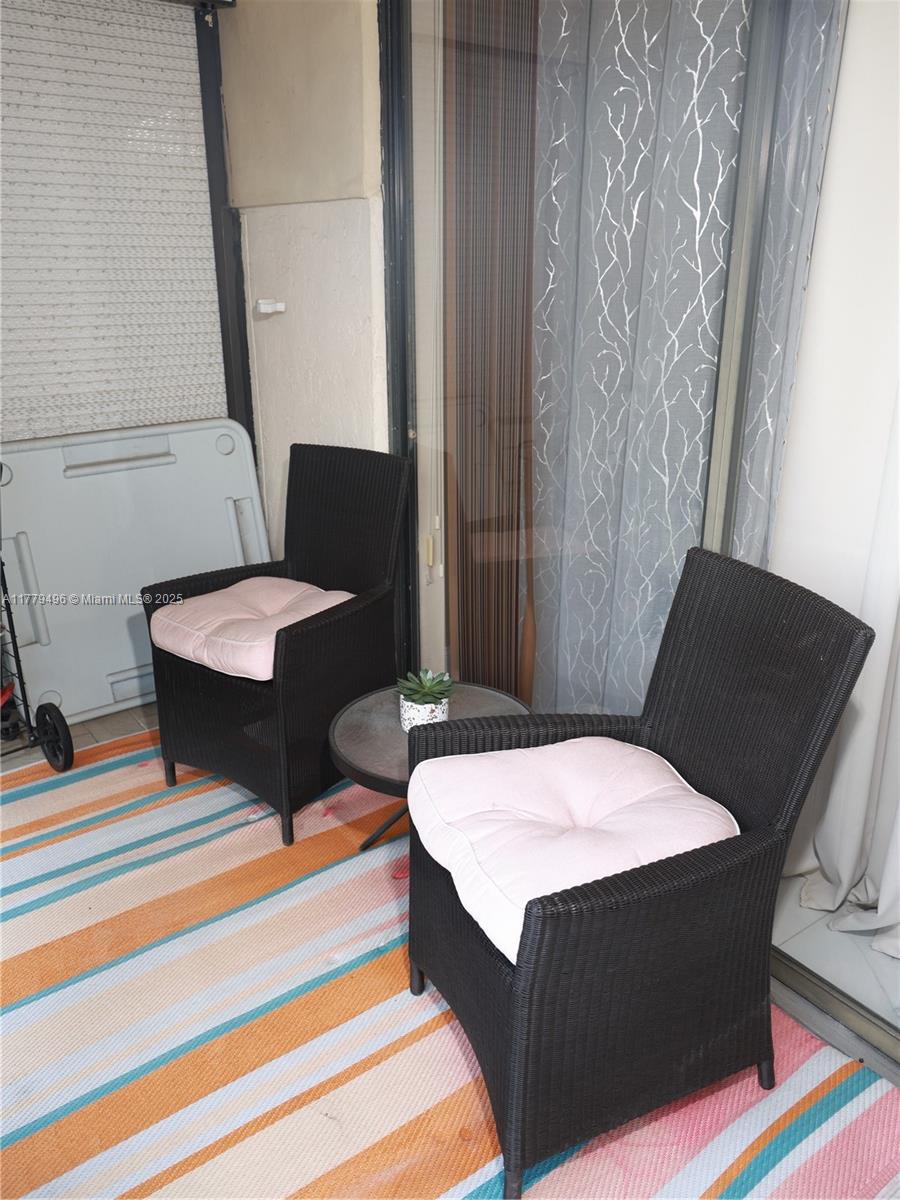 INVERWOOD CONDO - Residential