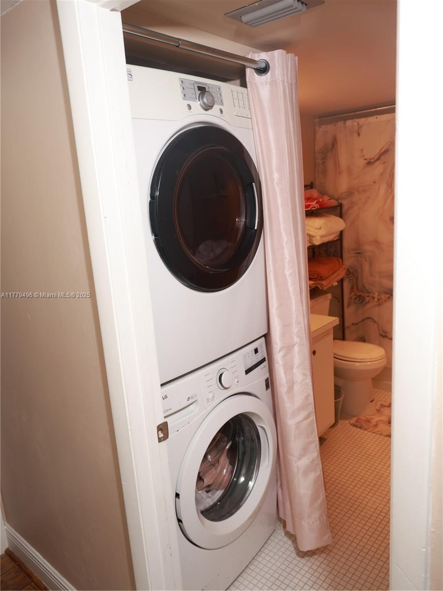 INVERWOOD CONDO - Residential