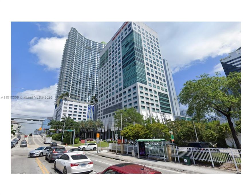 BRING ALL OFFERS!!! 2098 Square Foot, beautiful, spacious and modern office in mint condition with a gorgeous wrap around Brickell view. The unit has a conference room and a roomy kitchen area. Located in West Brickell at the Latitude - walking distance from shops, restaurants, the Brickell financial district, Mary Brickell Village, and government buildings. Great access- Close to I-95 ramp – Superb location - Close to downtown area, Coral Gables, airport and the beaches etc. MOTIVATED SELLER!!!