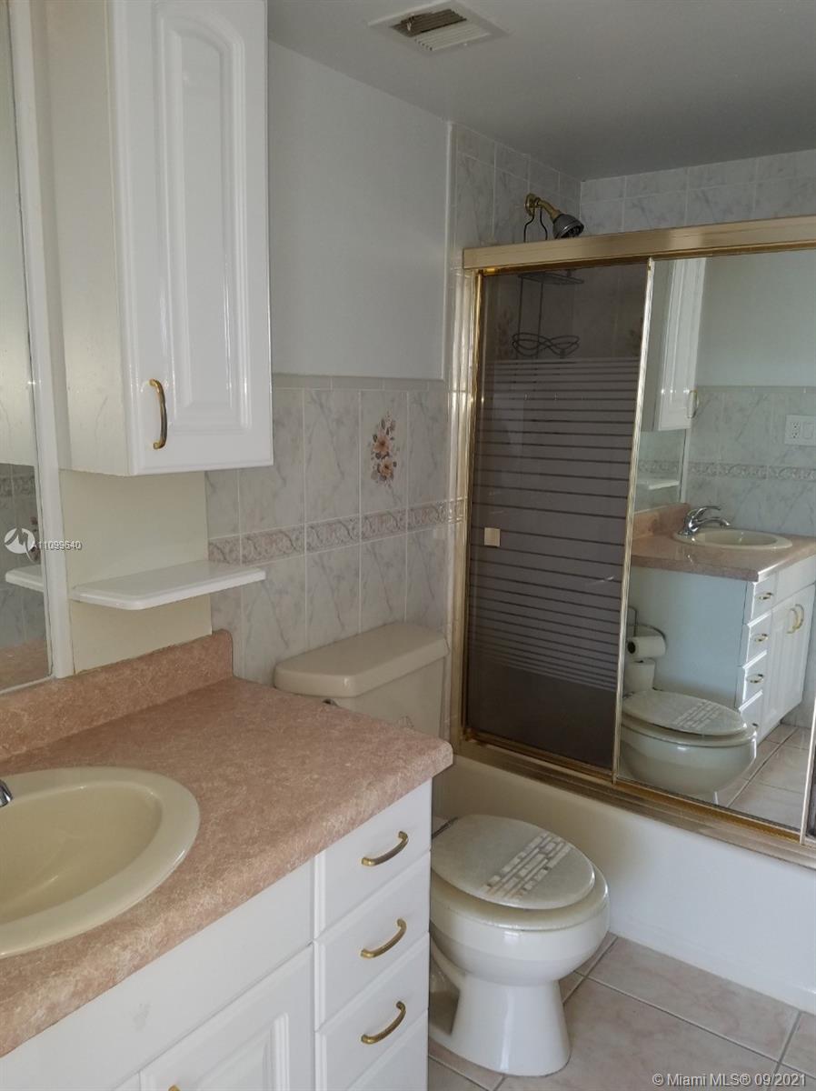 REEF WEST CONDO - Residential