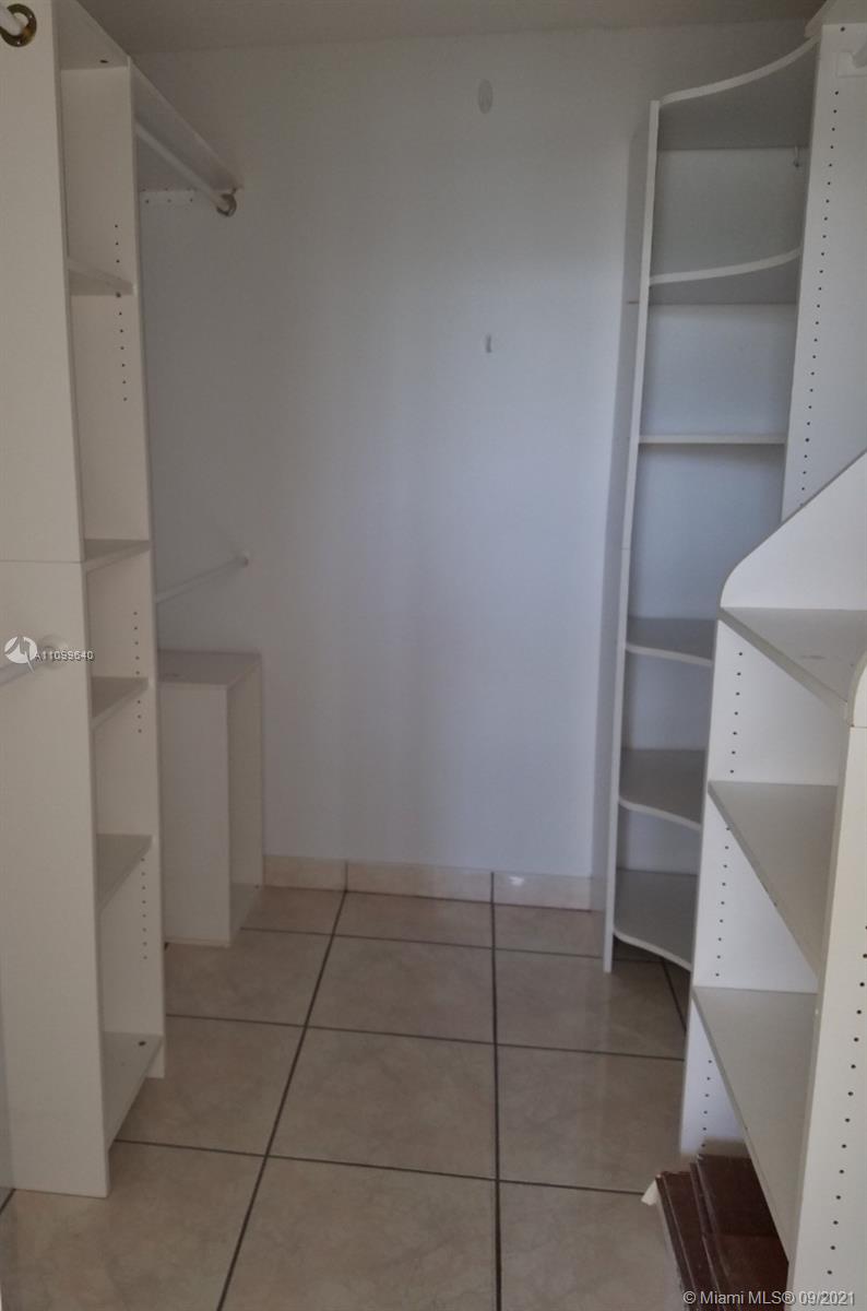 REEF WEST CONDO - Residential