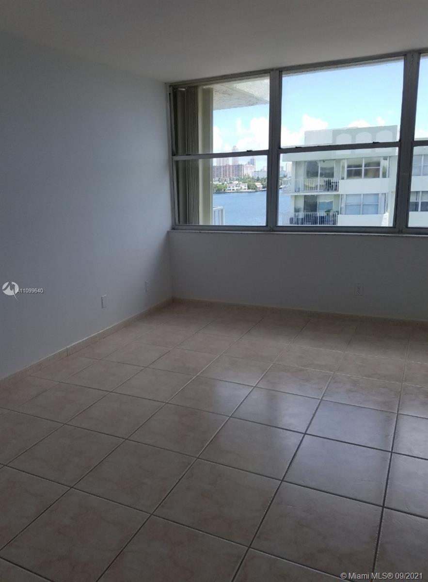 REEF WEST CONDO - Residential