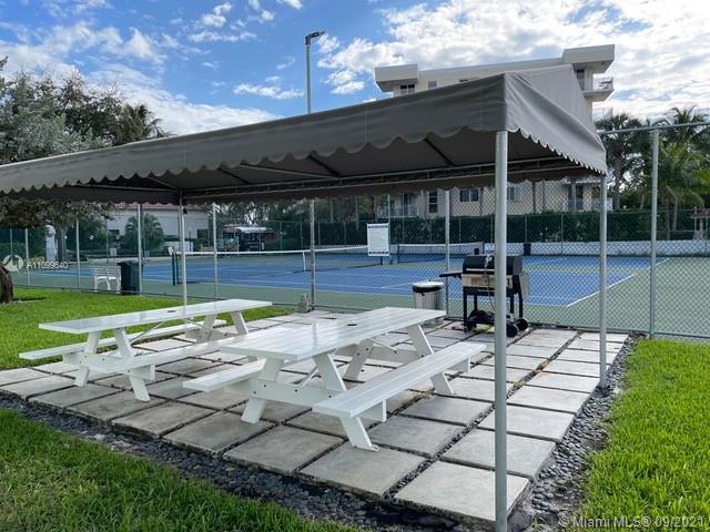 REEF WEST CONDO - Residential