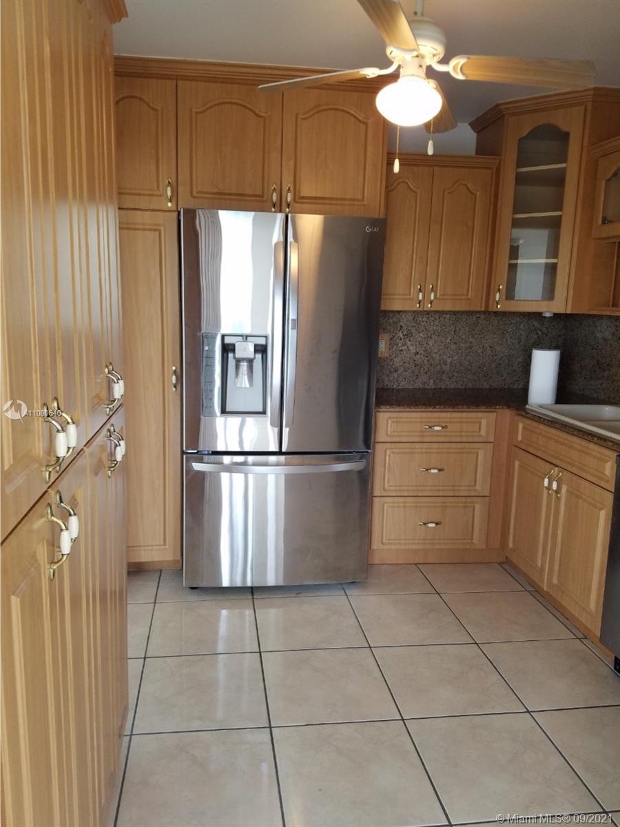 REEF WEST CONDO - Residential