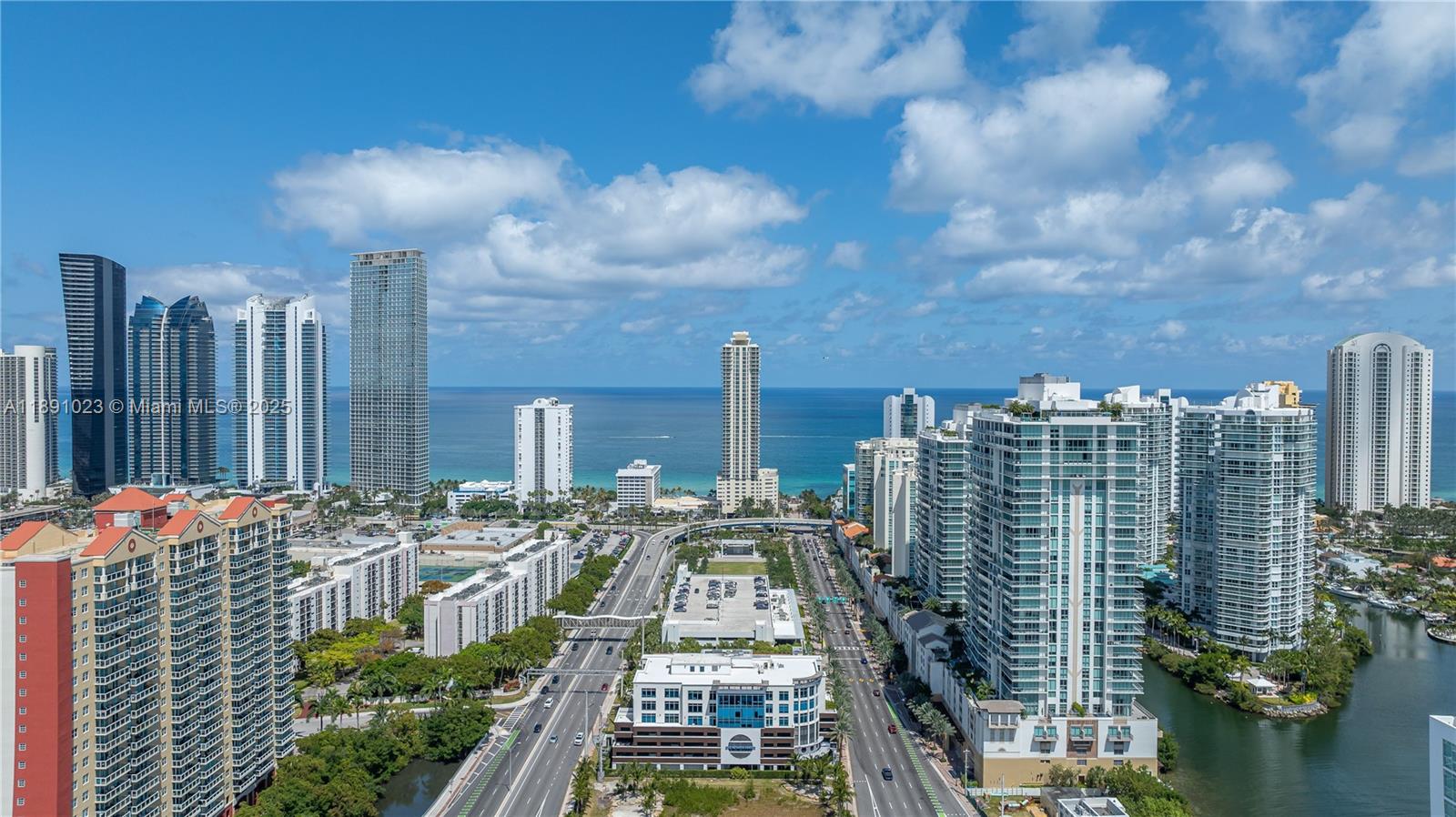 PARQUE TOWERS CONDO - Residential Lease