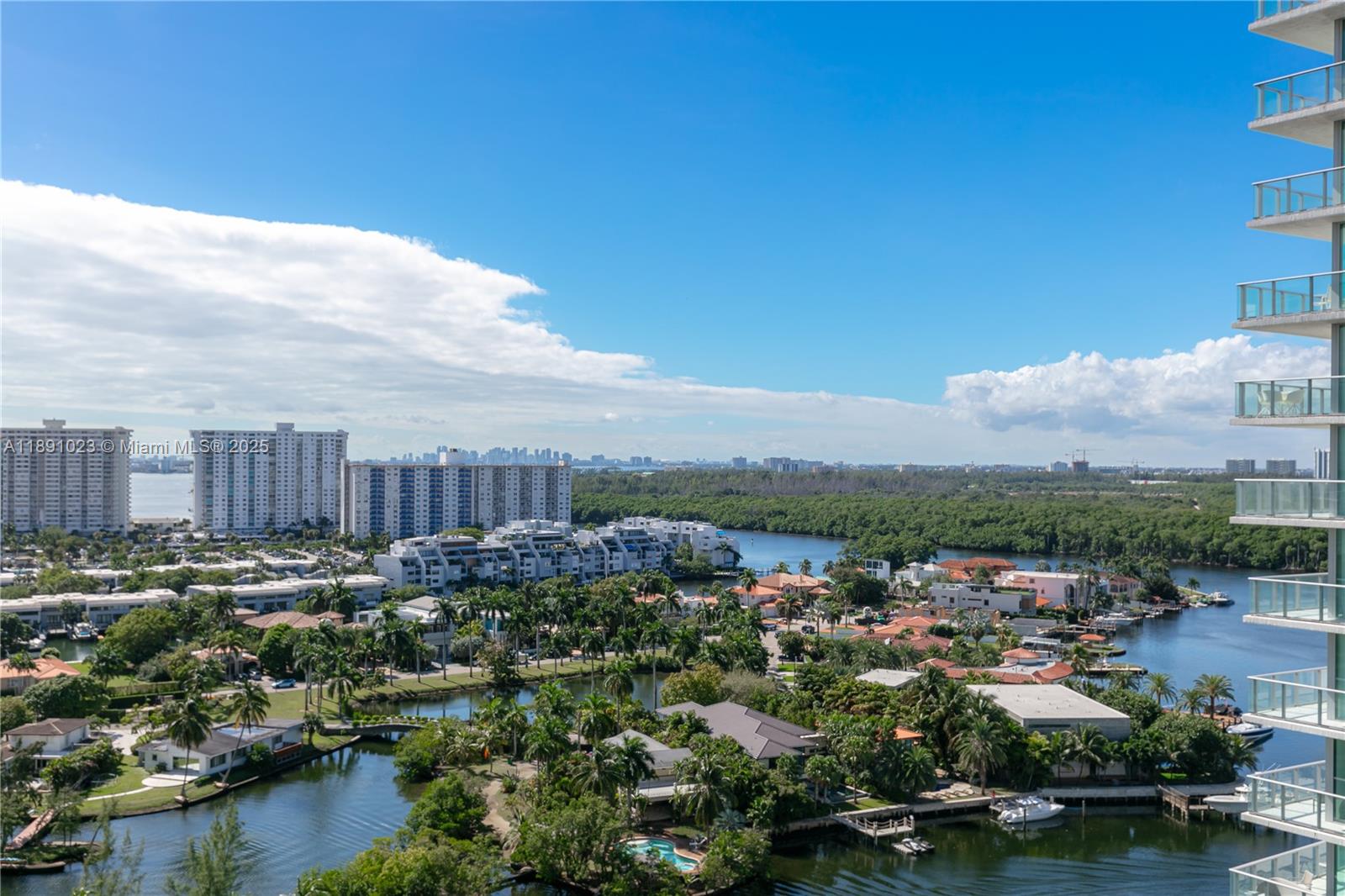 PARQUE TOWERS CONDO - Residential Lease