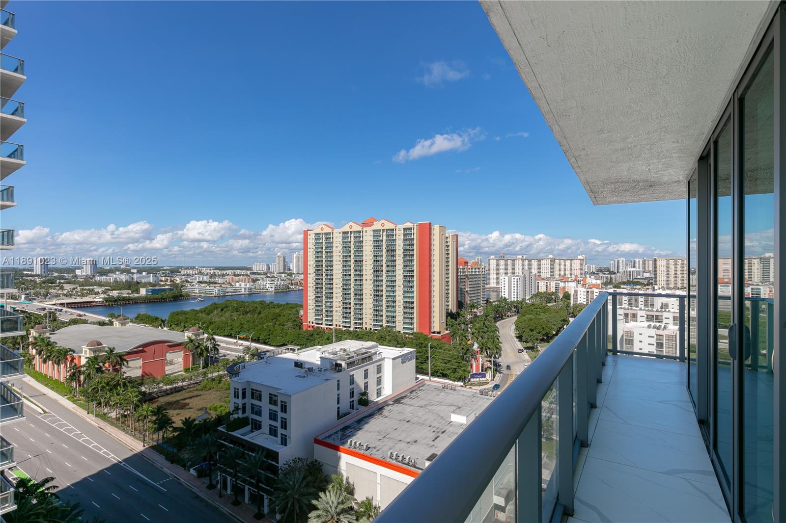 PARQUE TOWERS CONDO - Residential Lease