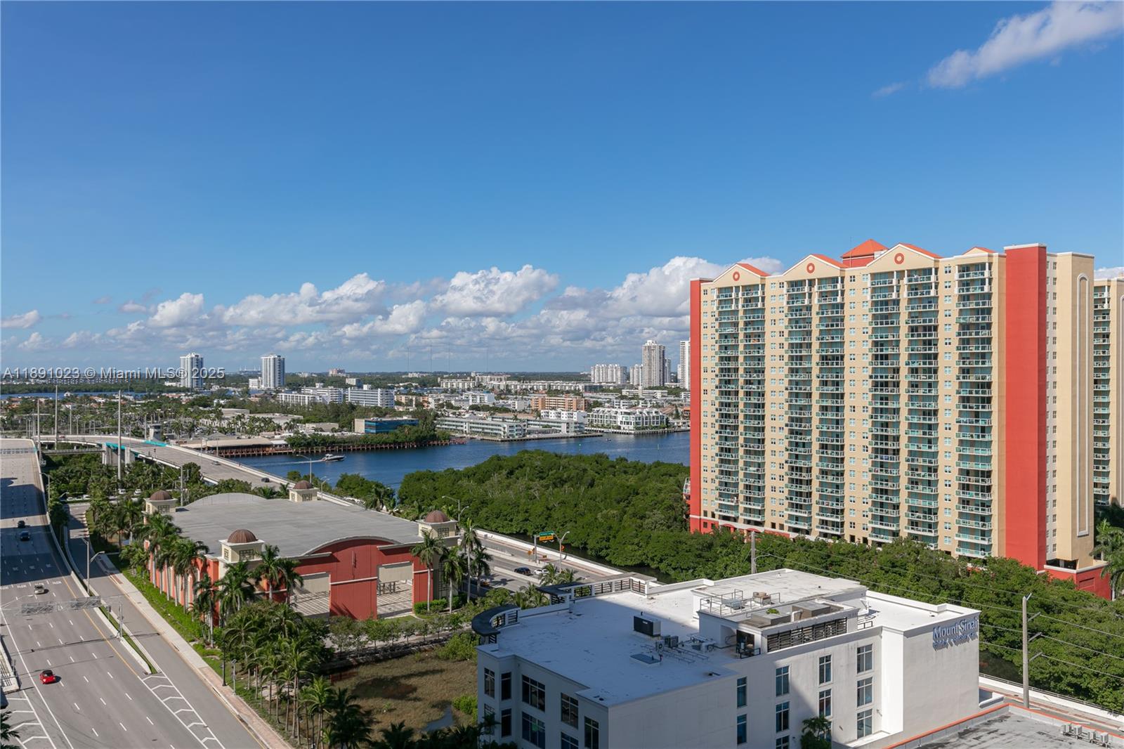 PARQUE TOWERS CONDO - Residential Lease