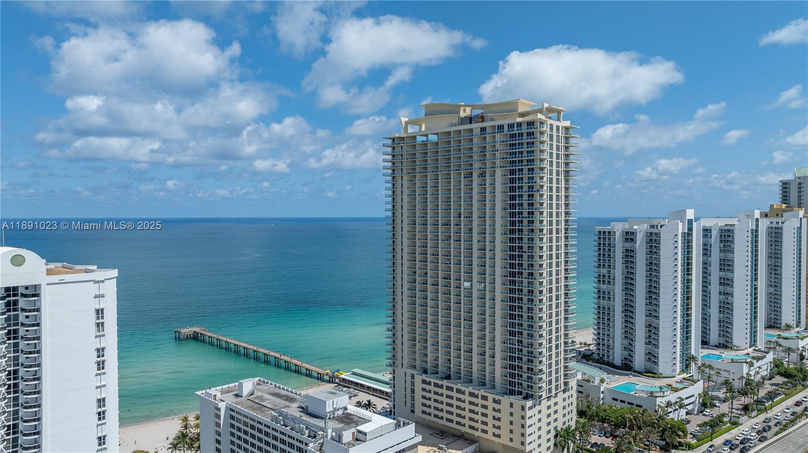 PARQUE TOWERS CONDO - Residential Lease