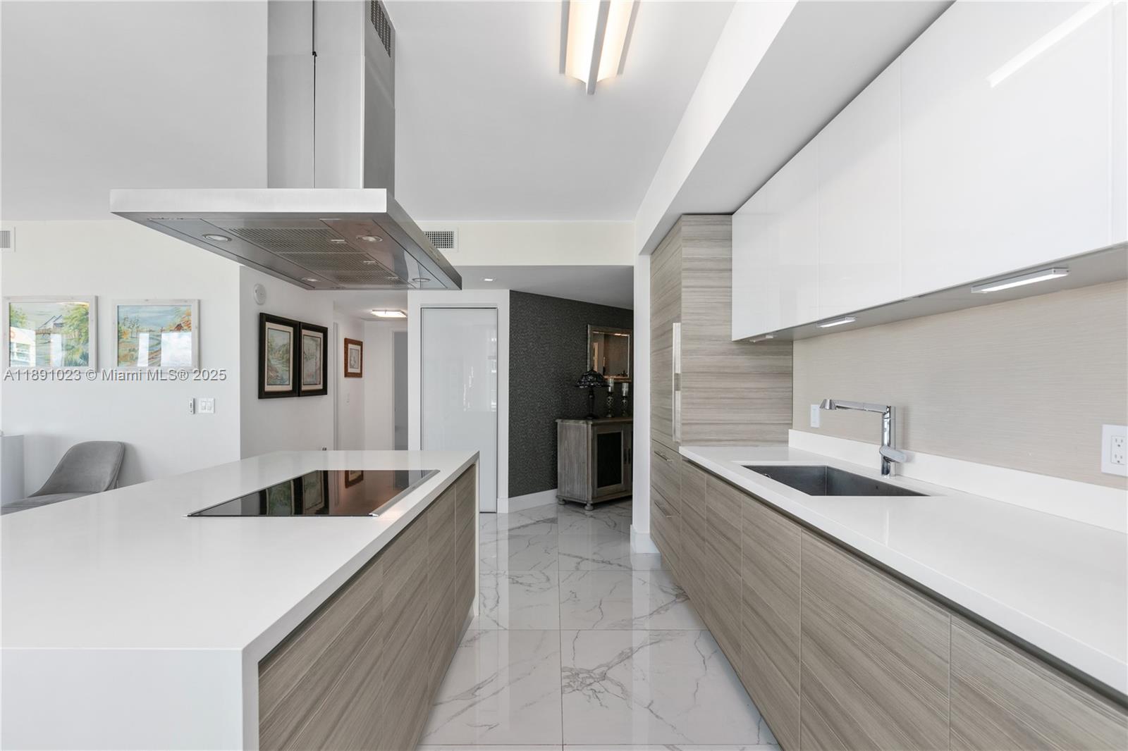 PARQUE TOWERS CONDO - Residential Lease