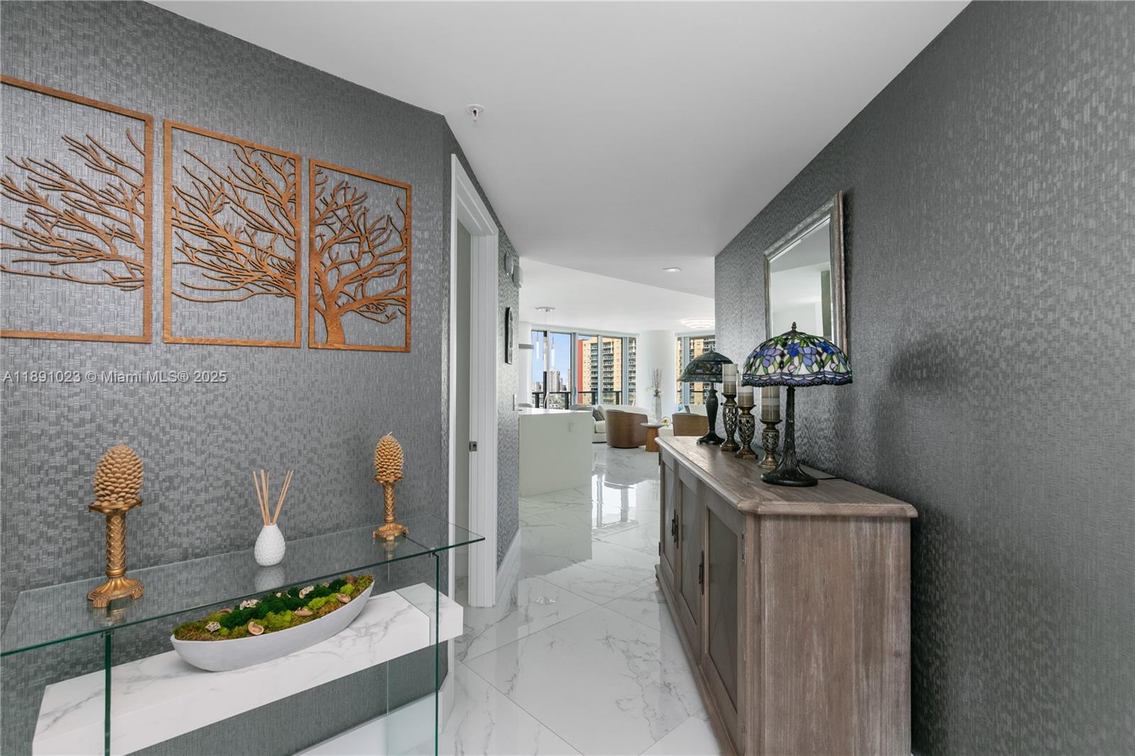 PARQUE TOWERS CONDO - Residential Lease