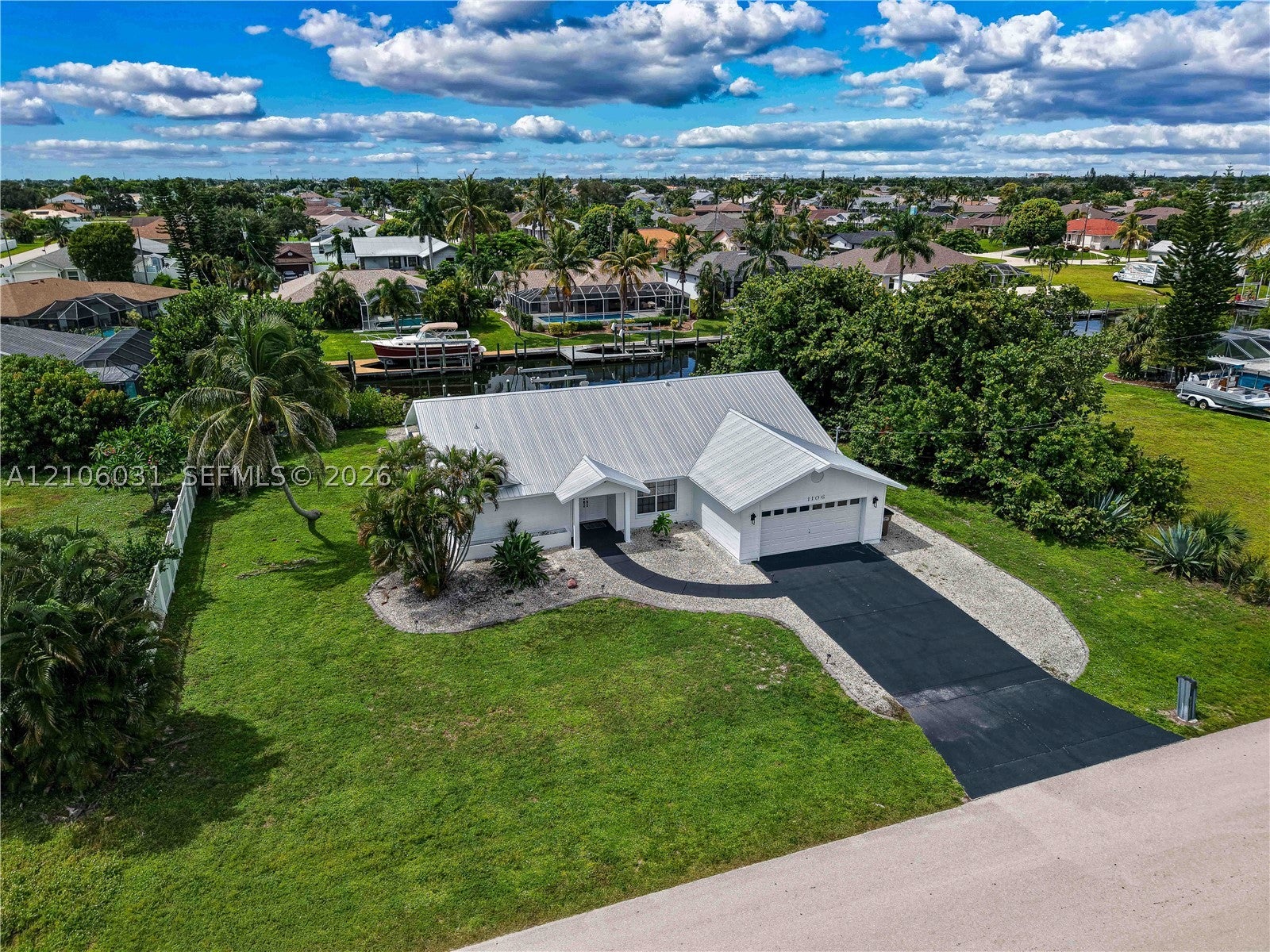1106 SE 23RD PL