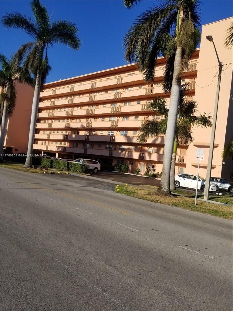 FAIRWAYS ROYALE CONDO - Residential