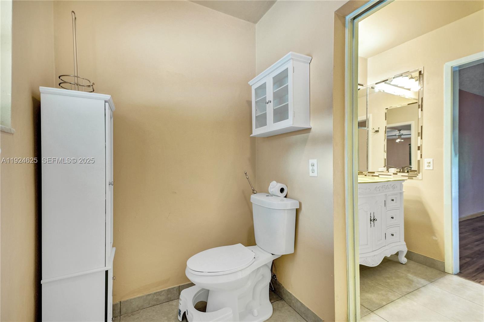 EXECUTIVE MANORS - Residential