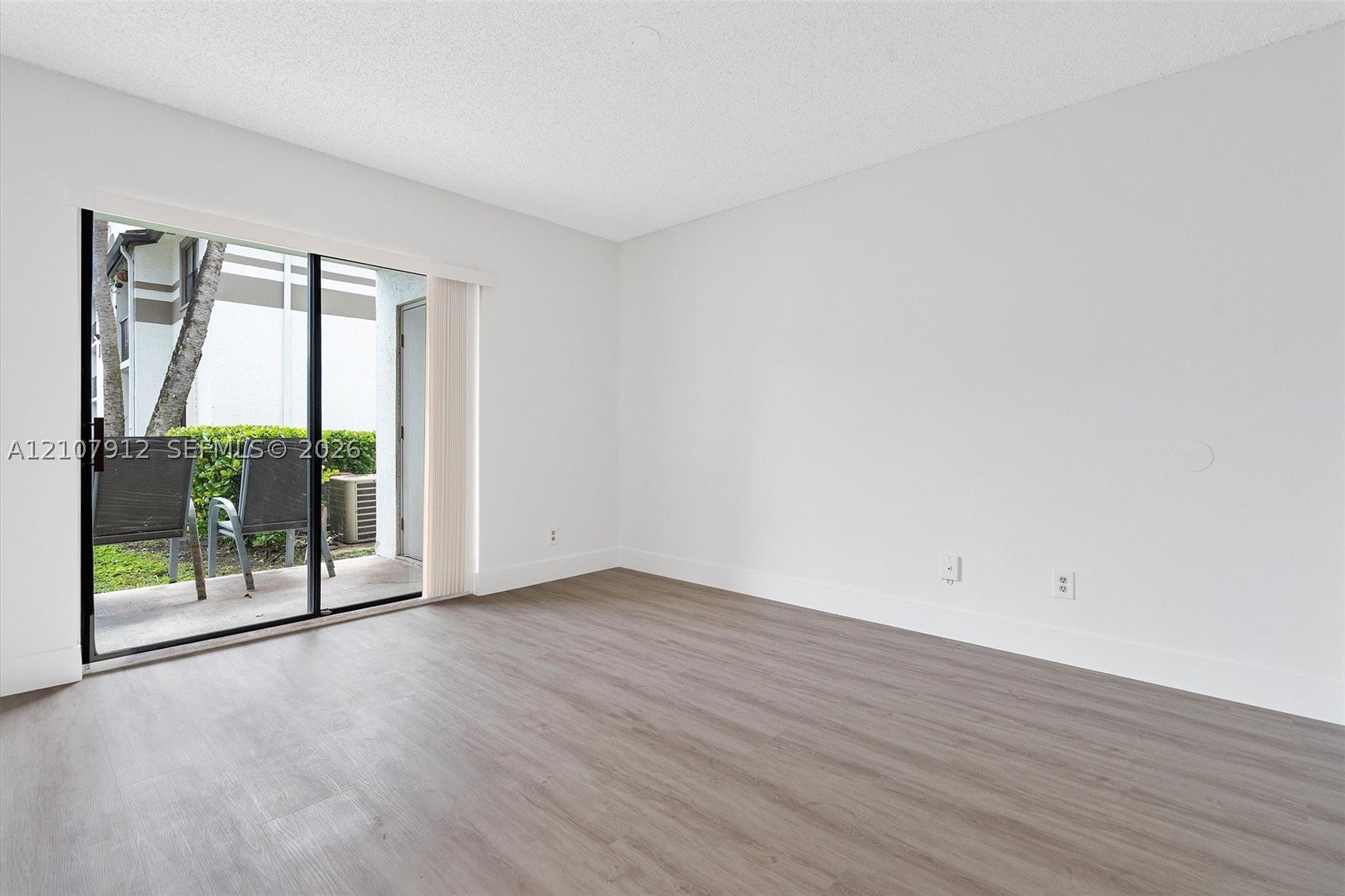540 S Park Rd 1129, Hollywood FL 33021