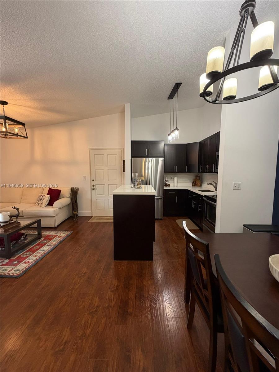 DORAL PARK C CLUB VILLAS - Residential