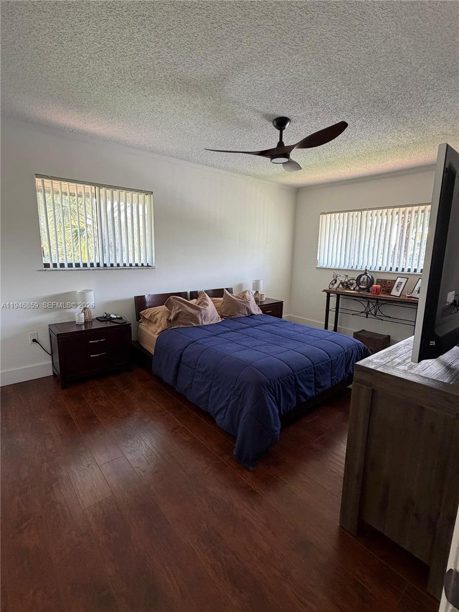 DORAL PARK C CLUB VILLAS - Residential